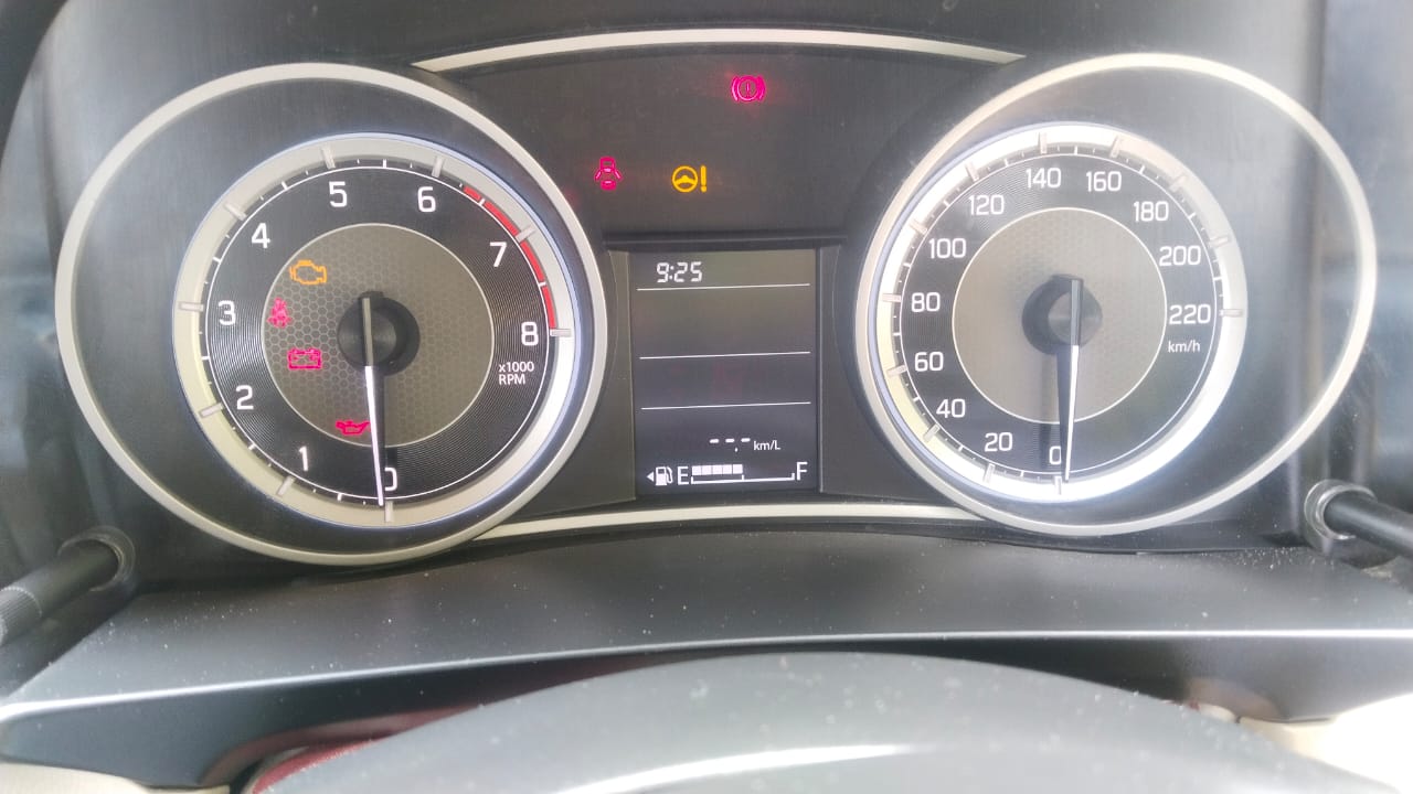 Maruti Suzuki Dezire VXi thumbnail 3