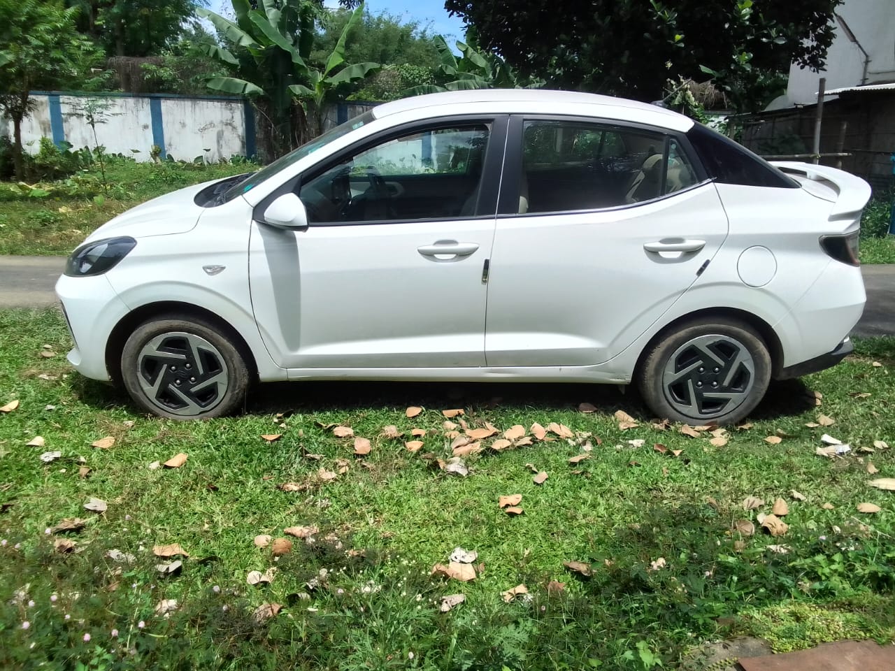 Hyundai Aura thumbnail 3