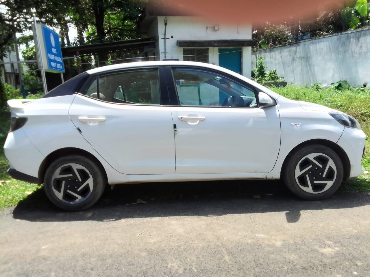 Hyundai Aura thumbnail 4